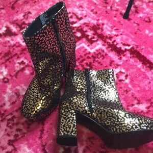 Torrid  8.5 W Leopard Print Ankle Boots - Gold and Black